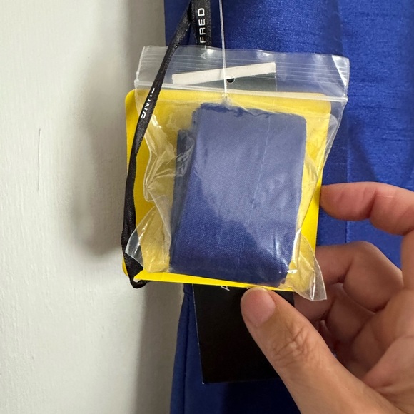 NWT! $325 Alfred Sung high/low silhouette V- Neck Swingy full skirt Size 8 - Picture 11 of 11